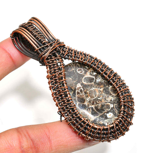Gaia’s Embrace – Agate & Oxidized Copper Pendant