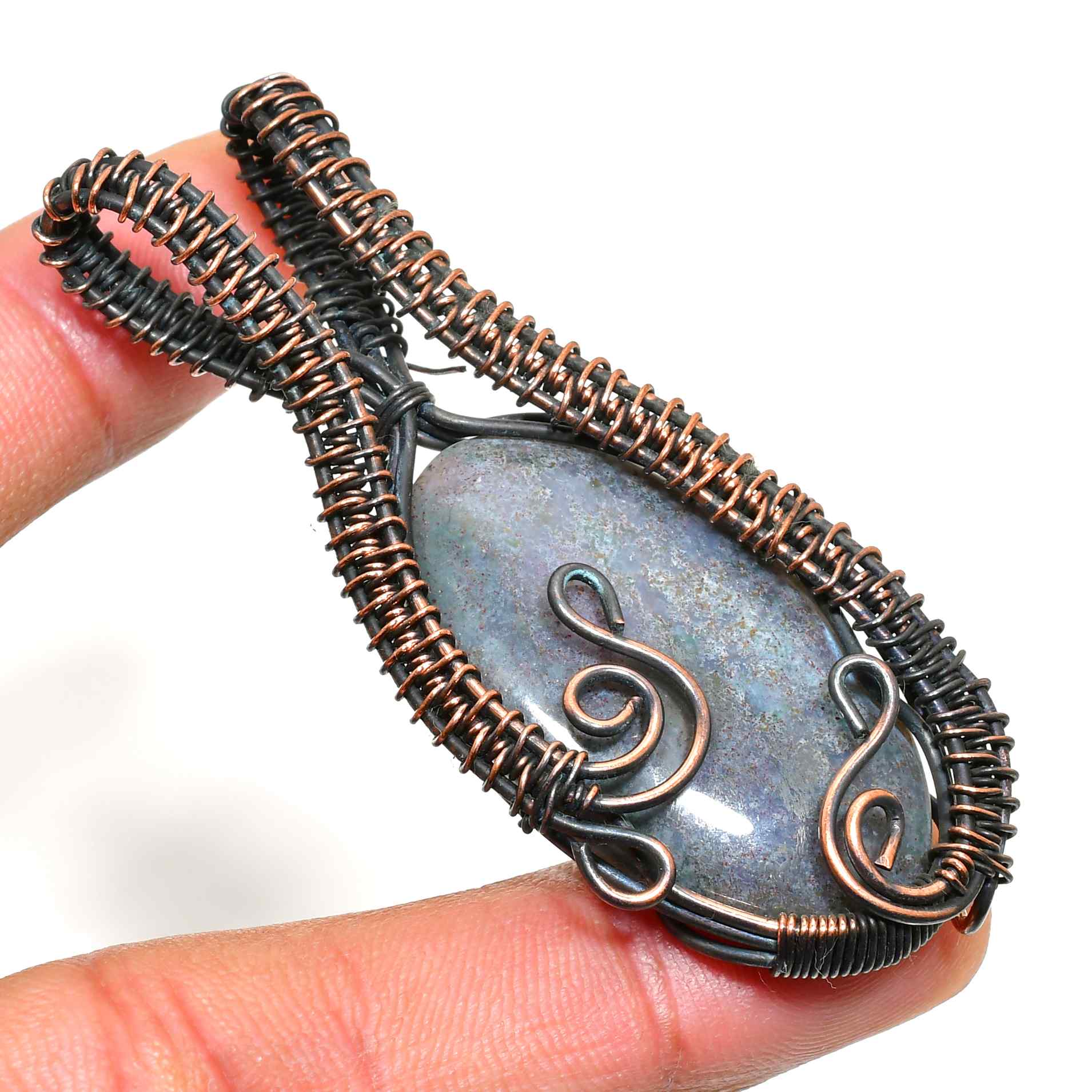 Serenity’s Embrace – Rose Quartz Copper Pendant