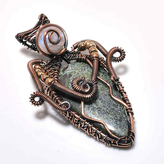 Gaia’s Embrace – Copper-Wrapped Gemstone Pendant