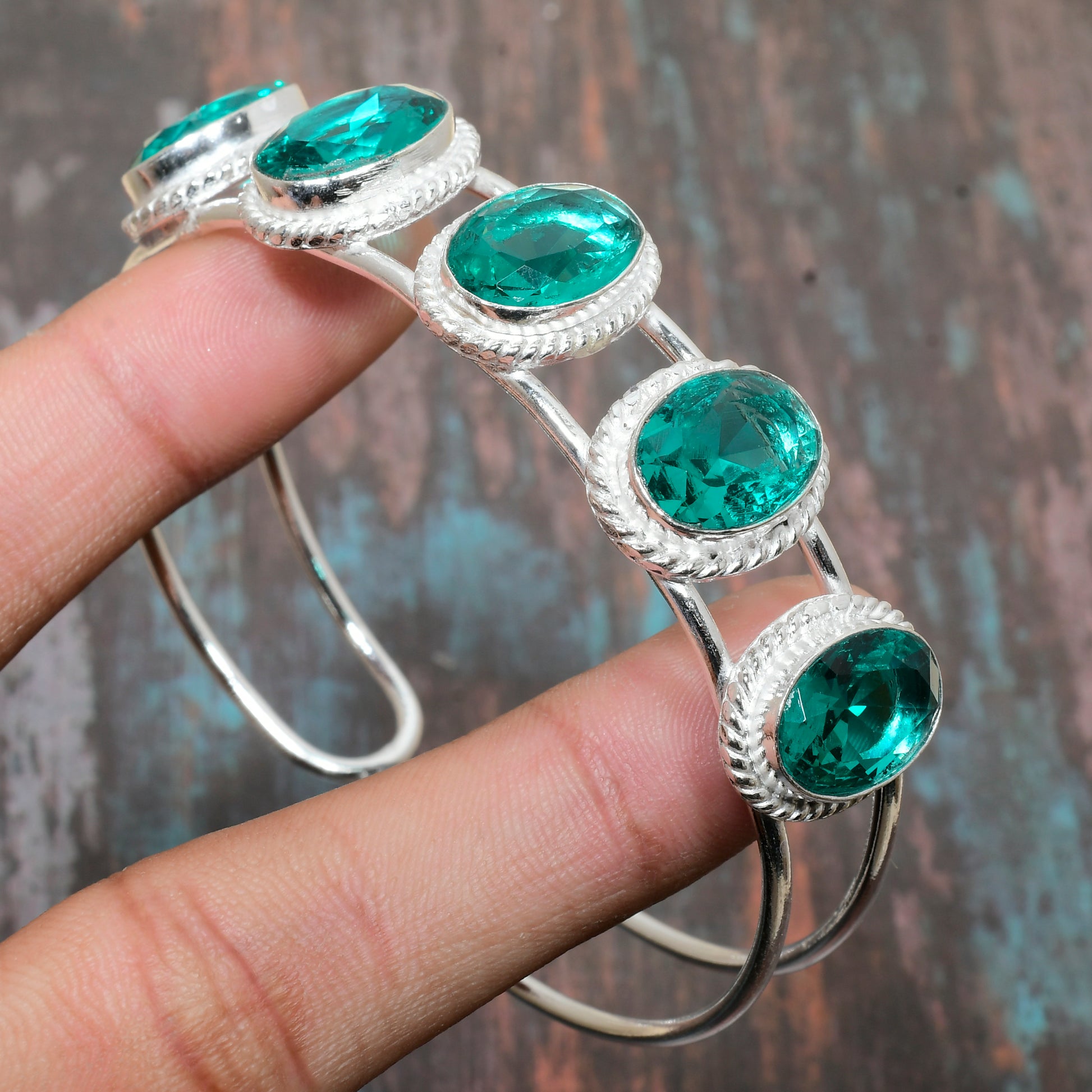 Emerald Embrace – Sterling Silver Bangle
