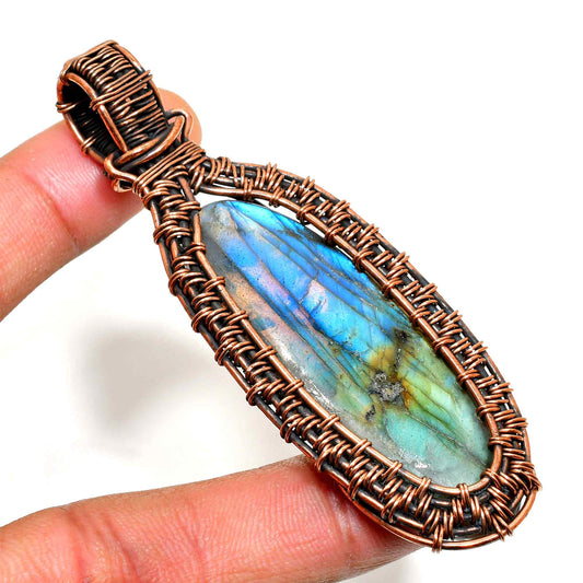 Aurora’s Veil – Labradorite Copper Pendant