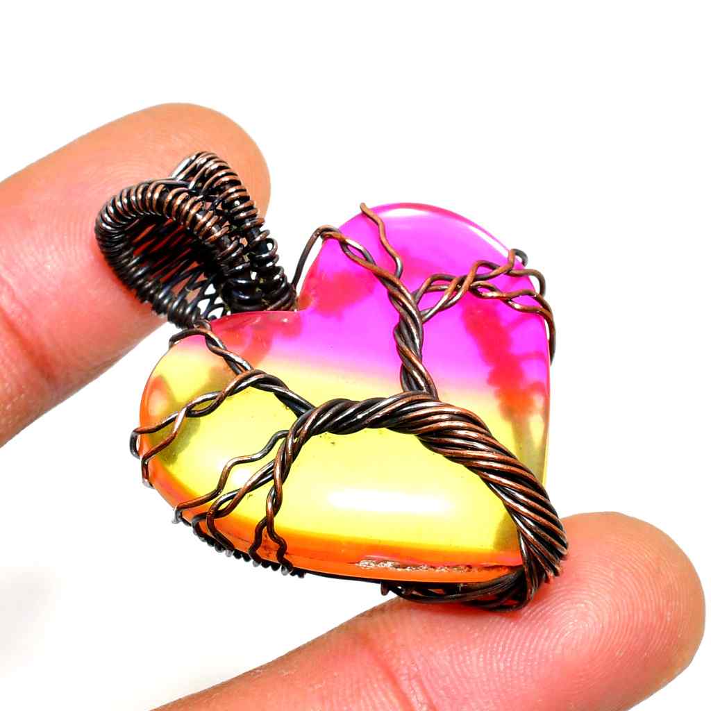 Heart of Joy – Quartz Copper Pendant
