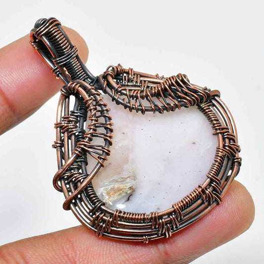 Serenity’s Embrace – Amethyst Copper Pendant