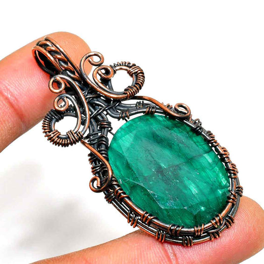 Verdant Embrace – Emerald & Oxidized Copper Pendant