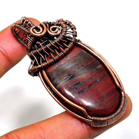 Ember’s Embrace – Garnet Copper Pendant