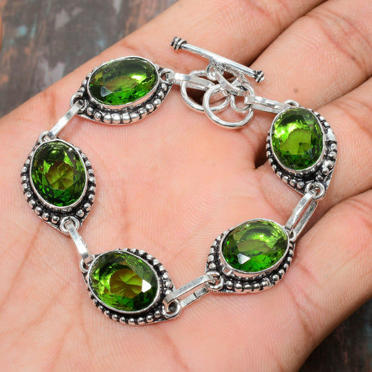 Emerald Embrace – Sterling Silver Bracelet
