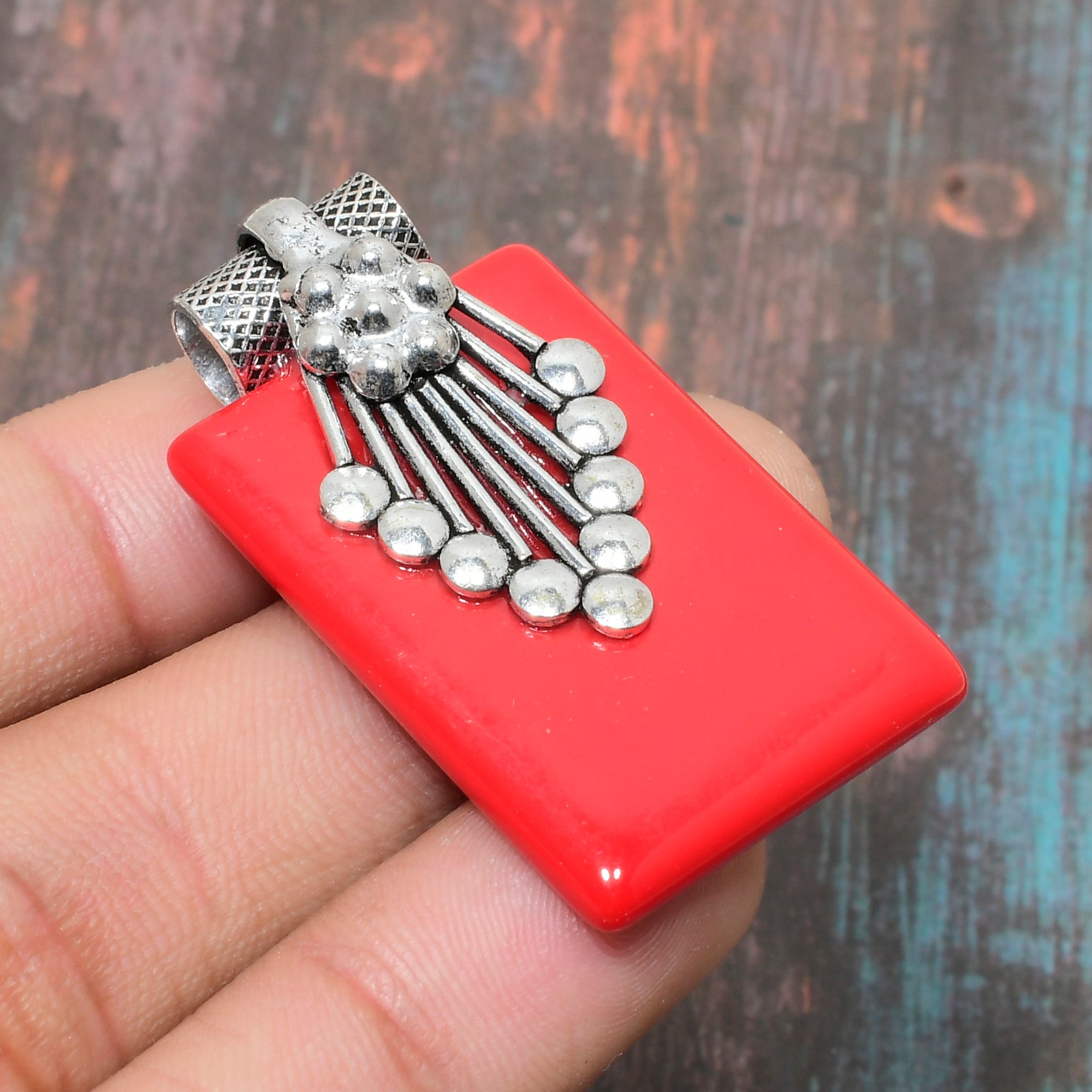 Scarlet Serenade – Coral & Silver Pendant