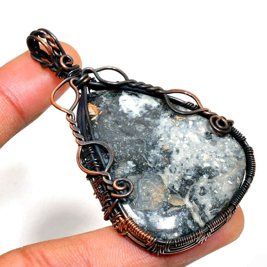 Ember’s Embrace – Obsidian Copper Pendant