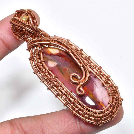 Aurelia’s Glow – Copper-Wrapped Gemstone Pendant