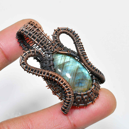 Aurora’s Veil – Labradorite Copper Pendant