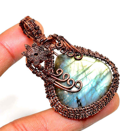 Aurora’s Veil – Labradorite Copper Pendant