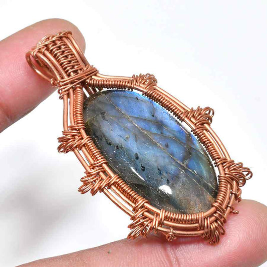 Aurora’s Embrace – Copper Wrapped Labradorite Pendant