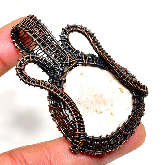 Crystalline Harmony – Copper-Wrapped Quartz Pendant