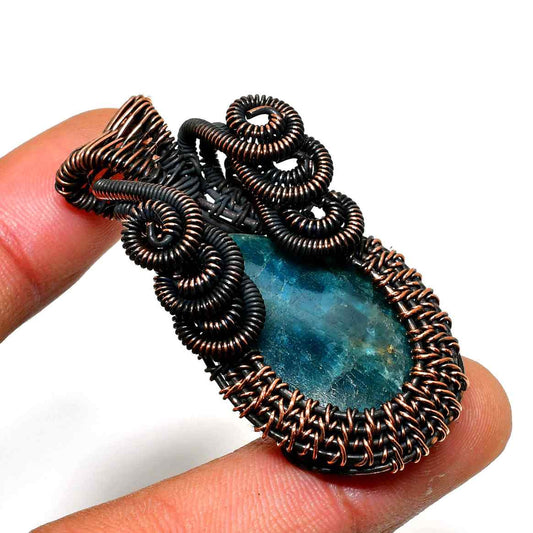 Ocean Whisper – Aquamarine Copper Pendant