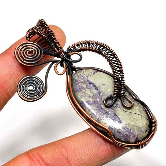 Clarity’s Embrace – Amethyst & Copper Pendant