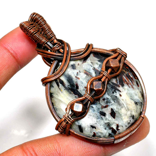 Gaia’s Guardian – Copper Healer’s Stone Pendant