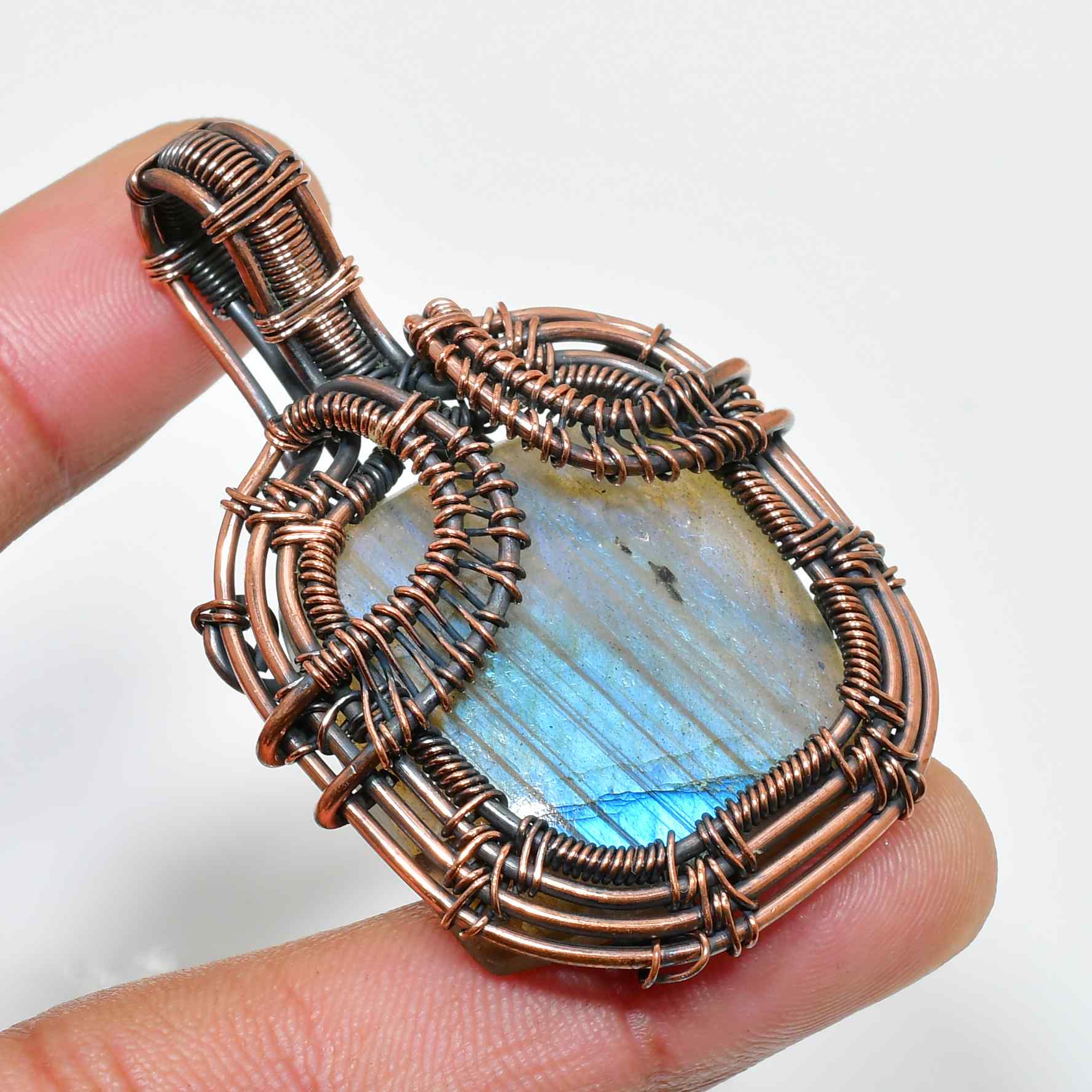 Celestial Harmony – Labradorite & Copper Pendant