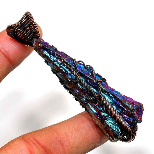 Ezra’s Veil – Aura Quartz Copper Pendant