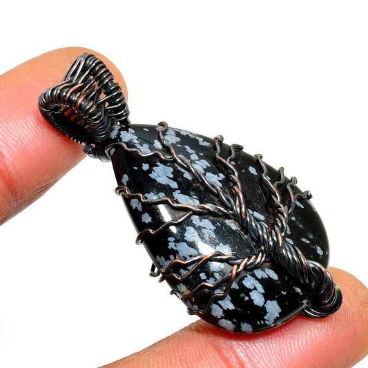 Nightfall Embrace – Obsidian Copper Pendant