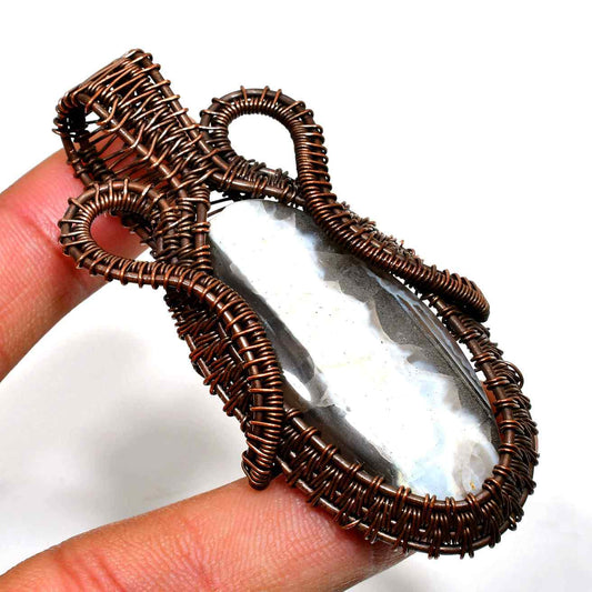 Gaia’s Embrace – Copper-Wrapped Agate Pendant