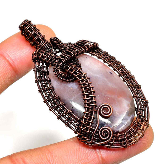 Spirit’s Embrace – Amethyst Copper Pendant