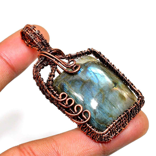 Glimmering Mystique – Labradorite & Oxidized Copper Pendant