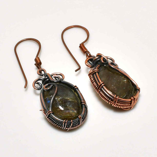 Aurora’s Gleam – Labradorite Copper Earrings