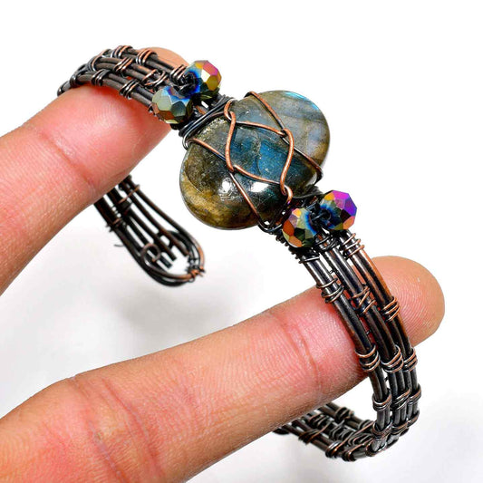 Aurora’s Guardian – Labradorite Copper Cuff