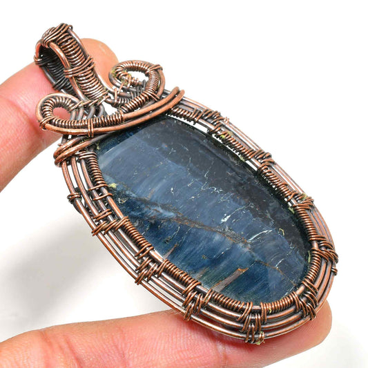 Harmony’s Embrace – Kyanite & Copper Pendant