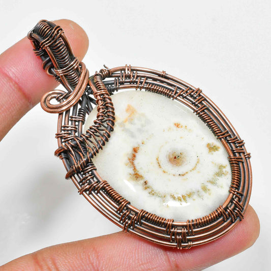 Terra’s Harmony – Copper-Wrapped Agate Pendant