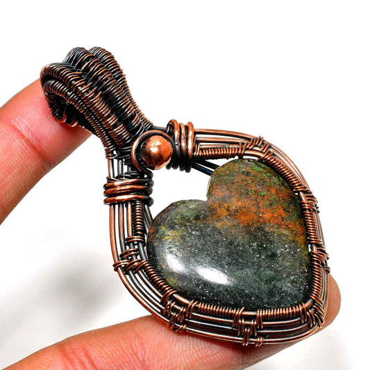 Heart Harmony – Copper-Wrapped Natural Stone Pendant
