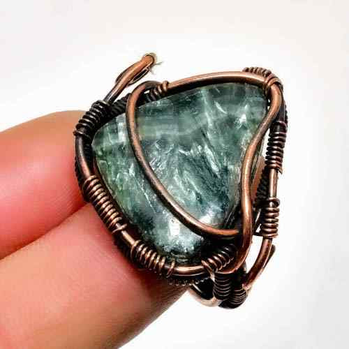 Clarity’s Embrace – Copper-Wrapped Fluorite Pendant