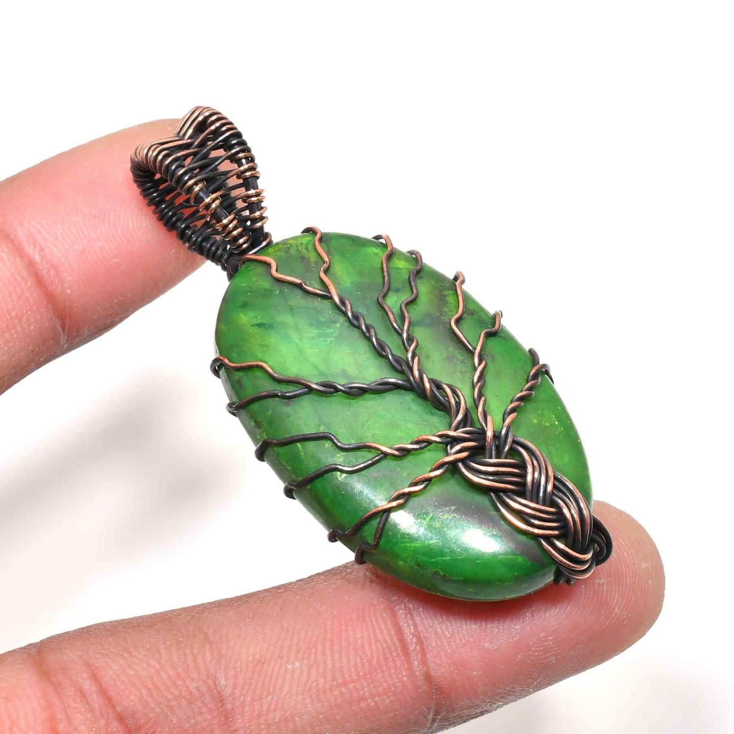 Serenity’s Embrace – Emerald Copper Wire Pendant