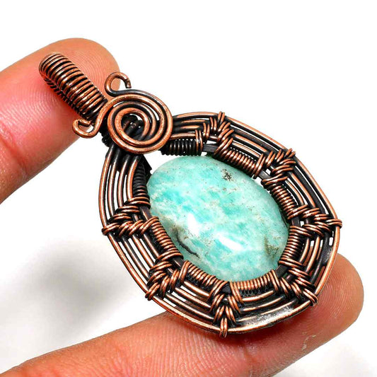 Azure Embrace – Aquamarine Copper Pendant