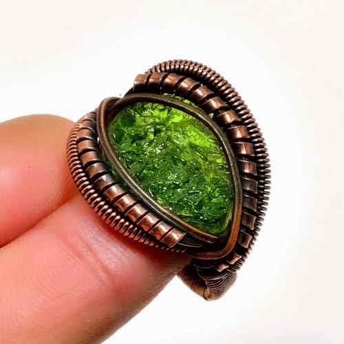 Verdant Harmony – Copper-Wrapped Peridot Ring
