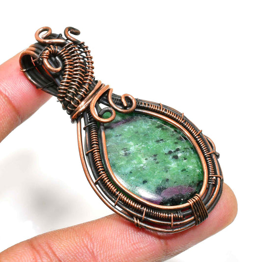 Gaia’s Heart – Green Tourmaline Copper Pendant