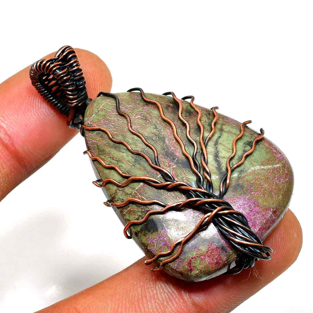 Serenity’s Embrace – Copper-Wrapped Natural Stone Pendant