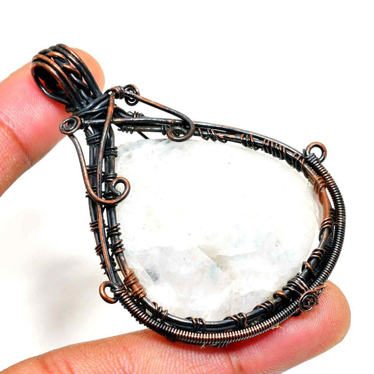 Mystic Harmony – Quartz Copper Pendant