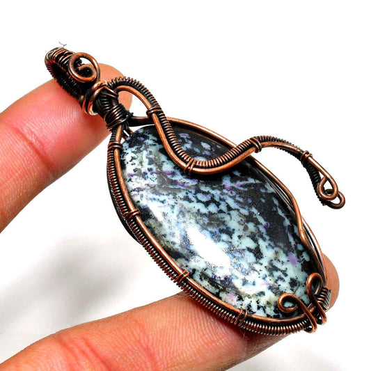 Gaia’s Embrace – Copper-Wrapped Natural Stone Pendant