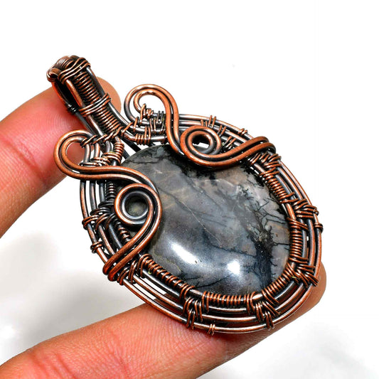 Rooted Radiance – Copper-Wrapped Gemstone Pendant