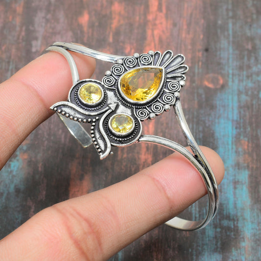Lumina’s Gaze – Citrine Owl Silver Cuff