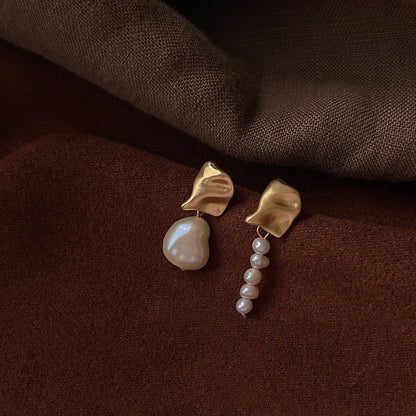 Perrie Pearl Earrings