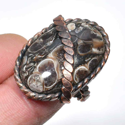 Gaia’s Embrace – Oxidized Copper & Agate Ring