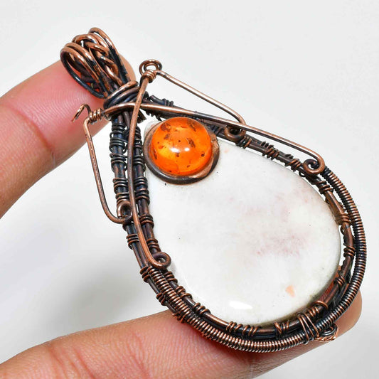 Ember’s Embrace – Amber & Oxidized Copper Pendant