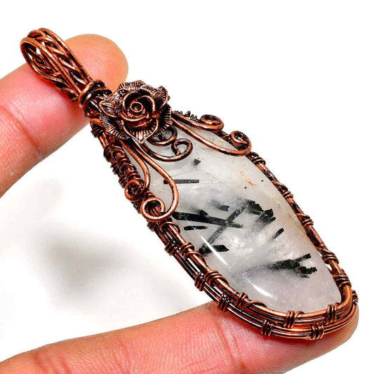 Gaia’s Clarity – Copper-Wrapped Quartz Pendant