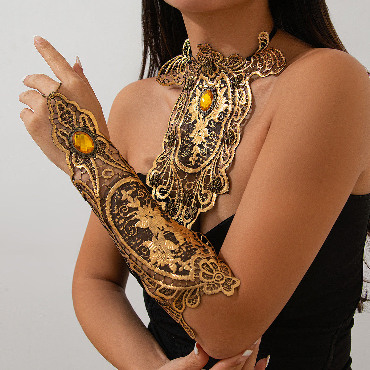 Vintage Lace Neckpiece & Bracelet