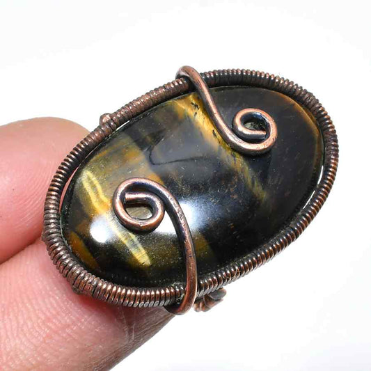 Valor’s Eye – Copper-Wrapped Tiger’s Eye Pendant