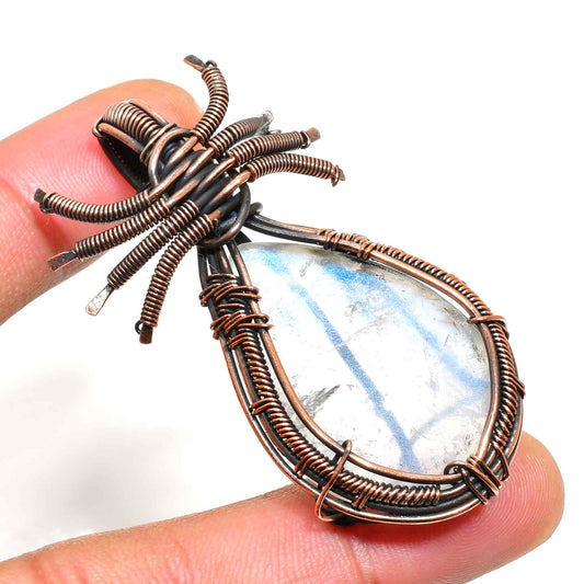 Aurora’s Veil – Labradorite Copper Pendant
