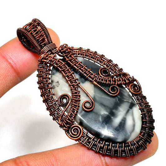 Onyx Haven – Copper Wire-Wrapped Onyx Pendant