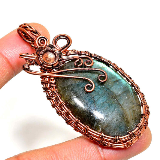 Ember’s Glow – Rose Gold Labradorite Pendant